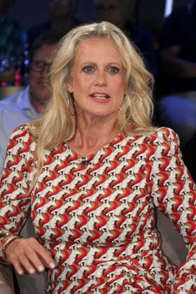 ABB TALKSHOW- Barbara Schoeneberger Moderatoren der NDR Talkshow unter dem Motto 400 Jahre Reeperbahn-Spezial aus dem NDR 3 Studio am Freitag 21.AUGUST 2027 in Hamburg Aufzeichnung vom 01.07.2026 Hamburg Deutschland *** ABB TALK SHOW Barbara Schoeneberger, host of the NDR talk show titled 400 Years of the Reeperbahn Special, broadcast from the NDR 3 studio on Friday, August 21, 2027, in Hamburg. Recorded on July 1, 2026, in Hamburg, Germany.