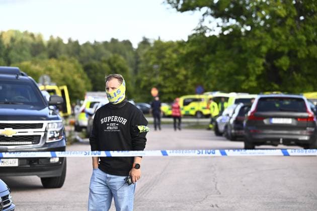 STOCKHOLM, SVERIGE 20260821 Polis och räddningstjänst pa plats med en större insats pa Brinellskolan i Fagersta efter att flera personer ska ha skadats av en man med svärd. STOCKHOLM SVERIGE x10080x *** STOCKHOLM, SWEDEN 20260821 Police and emergency services are on the scene conducting a major operation at Brinell School in Fagersta after several people were reportedly injured by a man wielding a sword STOCKHOLM SWEDEN x10080x  Copyright: xFredrikxSandberg TTx POLISINSATS SKOLA FAGERSTA cFg2Ni4is2o