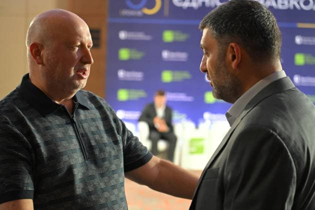 Former Speaker of the Ukrainian Parliament, Acting President of Ukraine (2014) Oleksandr Turchynov (L) and Ukrainian politician, entrepreneur and former Ukrainian Prime Minister Volodymyr Groysman talk on the sidelines of the 35 Years of Restored Independence: Unity Around the Flag National Roundtable, organised by the Kyiv Security Forum, ahead of Ukraine’s 35th Independence Day, Kyiv, Ukraine, August 21, 2026. (Photo by Yevhen Kotenko Ukrinform) National roundtable marking 35 years of Ukraine’s independence  Copyright: xYevhenxKotenkox