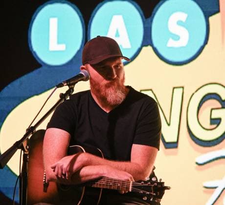 EXCLUSIVE: Las Vegas Songwriters Festival 2026 - Day 2 EXCLUSIVE: Billy Montana, Eric Paslay and Earl Bud Lee perform during the Las Vegas Songwriters Festival 2026 at Mandalay Bay Resort & Casino. 21 Aug 2026 Pictured: Eric Paslay.  Copyright: xThexMegaxAgencyxMBS MEGAx