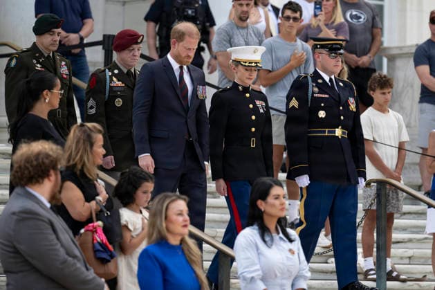 August 21, 2026, Arlington, Va, United States of America: BritainÃ¢â‚¬â ¢s Prince Harry, U.S. Army Master Sgt. Colton Smith, U.S. Marine Corps Reserve Maj. Brie Burgett and U.S. Army Chief Warrant Officer 3 Marko Choma take part in a public Wreath-Laying Ceremony at the Tomb of the Unknown Soldier at Arlington National Cemetery, August 19, 2026 in Arlington, Virginia. Arlington United States of America - ZUMAp138 20260821_zaa_p138_002 Copyright: xElizabethxFraser U.S.xArmyx