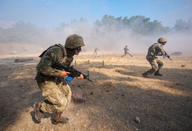 Year-End Practical Training of Turkish National Defense University’s Military Academy students IZMIR, TURKIYE - AUGUST 21: Students of the Turkish National Defense University’s Military Academy (MSU) take part in the Year-End Practical Training in Urla district of Izmir, Turkiye on August 21, 2026. The students are pushing themselves to become the commanders of the future, putting their physical endurance, military knowledge, and skills into practice in the field. Berkan Cetin Anadolu Izmir Turkey. Editorial use only. Please get in touch for any other usage.  Copyright: x2026xAnadoluxBerkanxCetinx