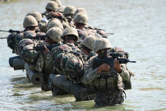Year-End Practical Training of Turkish National Defense University’s Military Academy students IZMIR, TURKIYE - AUGUST 21: Students of the Turkish National Defense University’s Military Academy (MSU) take part in the Year-End Practical Training in Urla district of Izmir, Turkiye on August 21, 2026. The students are pushing themselves to become the commanders of the future, putting their physical endurance, military knowledge, and skills into practice in the field. Berkan Cetin Anadolu Izmir Turkey. Editorial use only. Please get in touch for any other usage.  Copyright: x2026xAnadoluxBerkanxCetinx