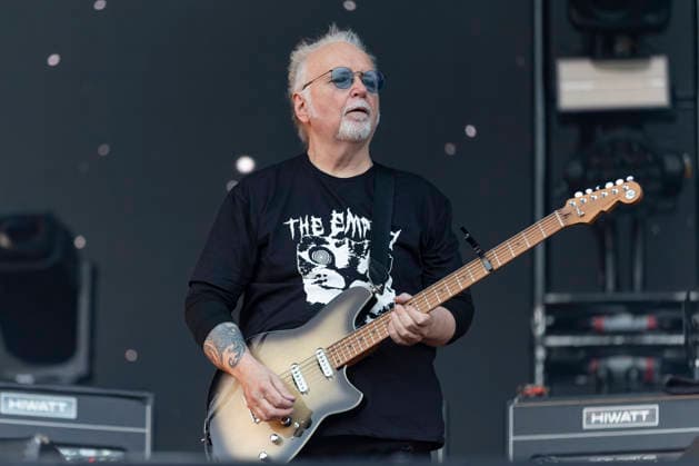The Cure perform at Wythenshawe Park Reeves Gabrels of The Cure performs at Wythenshawe Park, Manchester, England, 21st August 2026, Credit:Mike Gray MIKE GRAY - B4227 Avalon  Copyright: xMikexGrayx xMIKExGRAYx-xB4227x xAvalonx 1127050358
