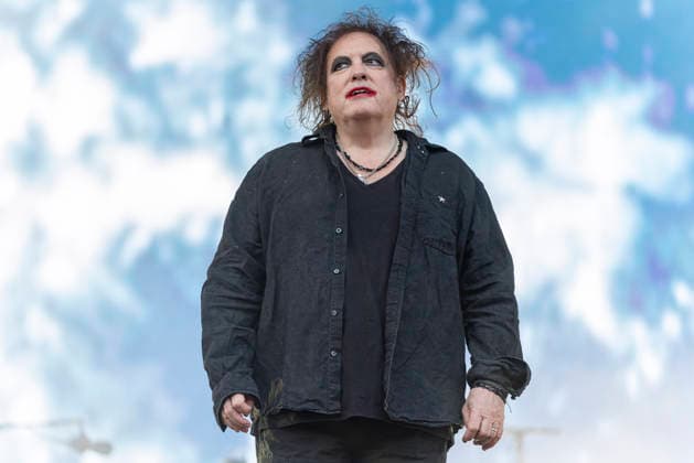 The Cure perform at Wythenshawe Park Robert Smith of The Cure performs at Wythenshawe Park, Manchester, England, 21st August 2026, Credit:Mike Gray MIKE GRAY - B4227 Avalon  Copyright: xMikexGrayx xMIKExGRAYx-xB4227x xAvalonx 1127050559