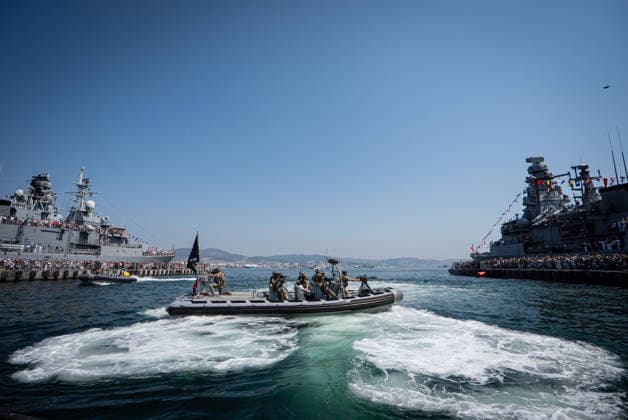 TEKNOFEST Blue Homeland KOCAELI, TURKIYE - AUGUST 22: Underwater Assault (SAT) and Underwater Defense Group (SAS) Commands perform demonstrations as TEKNOFEST Blue Homeland continues at the Golcuk Naval Shipyard Command in Kocaeli, Turkiye, on August 22, 2026. Organized under the main leadership of the Turkish National Defense Ministry and the Turkish Technology Team Foundation (T3 Foundation), with Anadolu as the Global Communication Partner, the event showcases Turkiye s maritime power, defense capabilities, and indigenous technologies. Gathering technology and defense industry enthusiasts around a maritime focus, the festival will welcome visitors through August 23. Betul Abali Anadolu Kocaeli Turkey. Editorial use only. Please get in  Copyright: x2026xAnadoluxBetulxAbalix