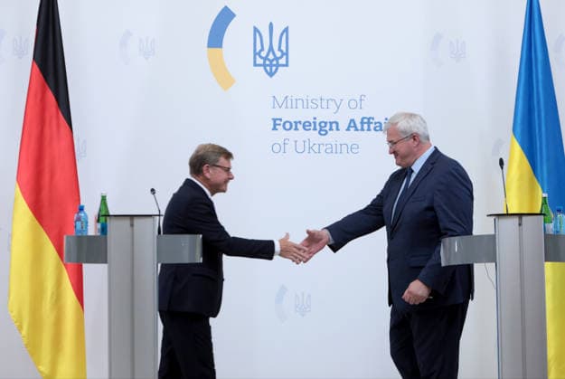 Foreign Minister of Ukraine Andrii Sybiha (R) shakes hands with Federal Minister for Foreign Affairs of Germany Johann Wadephul at the end of their joint news conference following negotiations, Kyiv, Ukraine, August 22, 2026. The talks focused on strengthening defence support for Ukraine, protecting critical infrastructure, preparing for winter, and diplomatic steps to end the war. The German Foreign Minister’s visit took place on the eve of the 35th anniversary of Ukraine’s independence, amid another wave of massive Russian attacks on civilian targets. (Photo by Hennadii Minchenko Ukrinform) Joint news conference of Ukrainian and German Foreign Ministers in Kyiv  Copyright: xHennadiixMinchenkox