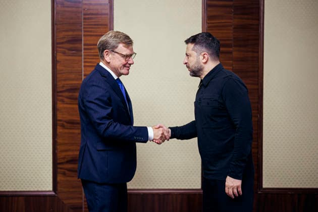 Johann Wadephul (CDU), Bundesaussenminister, trifft Wolodymyr Selenskyj, Staatspraesident der Ukraine. Kyjiw, 22.08.2026. Fotografiert im Auftrag des Auswaertigen Amtes Kyjiw Ukraine *** Johann Wadephul (CDU), Federal Minister of Foreign Affairs, meets with Volodymyr Zelenskyy, President of Ukraine, in Kyiv, August 22, 2026. Photographed on behalf of the Federal Foreign Office, Kyiv, Ukraine Copyright: xThomasxTrutschel AAx