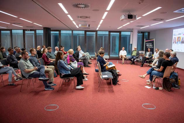 Wahlforum des Kreativwirtschaft Sachsen-Anhalt e.V.KWSA im MMZ Halle Saale Halle Saale,Deutschland 22. August 2026 Im Bild:Die Politiker und Waehler waehrend des Wahlforums Halle Saale Mitteldeutsches Medienzentrum Sachsen Anhalt Deutschland *** Election Forum hosted by Kreativwirtschaft Sachsen-Anhalt e.V. (KWSA) at the MMZ Halle Saale in Halle Saale, Germany, August 22, 2026. Pictured: Politicians and voters during the election forum in Halle Saale, Central German Media Center, Saxony-Anhalt, Germany
