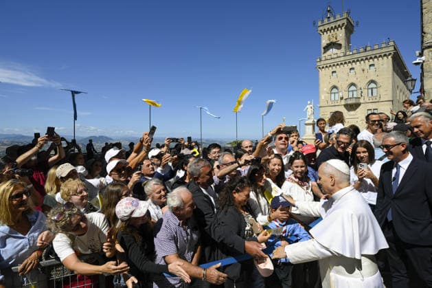 Pope Leo XIV’s Visit to The Republic of San Marino Pope Leo XIV greets the crowd during his half-day pastoral visit to the Republic of San Marino (Central Italy) on August 22, 2026. He met first with the civil authorities of San Marino at the Public Palace, offering his gratitude to the Captains Regent, a tradition that dates back to 1243. In his address, Pope Leo expressed his joy to visit the world’s oldest Republic. Known as the ‘Most Serene Republic,’ San Marino has remained rooted in its motto ‘Libertas’ (Liberty), which the Pope said sums up its history and aspirations for the future. Photo by (EV) Simone Risoluti Vatican Media ABACAPRESS.COM San Marino Italy  Copyright: xABACAx