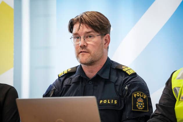 FAGERSTA, SVERIGE 20260822 Lokalomradeschef Tommy Alriksson da Fagersta kommun och polisen haller pressträff med anledning av skoldadet mot Brinellskolan pa fredagen. En 17-arig flicka dödades och flera andra skadades av en man med svärd. FAGERSTA SVERIGE x10658x *** FAGERSTA, SWEDEN 20260822 Local Police Chief Tommy Alriksson of Fagersta Municipality and the police held a press conference regarding the school attack at Brinell School on Friday. A 17-year-old girl was killed and several others were injured by a man wielding a sword FAGERSTA, SWEDEN x10658x  Copyright: xMagnusxLejhall TTx SKOLDAD FAGERSTA mtvc3GHg-PY