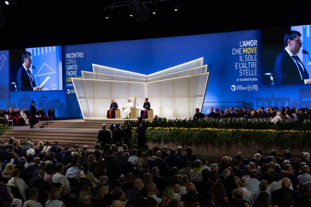 August 22, 2026, Rimini: Papa Leone XIV durante la visita al Meeting di Cl, alla Fiera di Rimini, 22 agosto 2026. Pope Leo XIV greets faithful during a visit to Cl Meeting in Rimini, Italy, 22 August 2026. ANSA FABRIZIO ZANI Rimini  - ZUMAa110 20260822_zaf_a110_044 Copyright: xFabrizioxZani PasqualexBovex