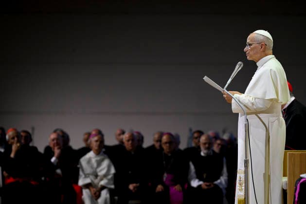 IPA87698455 - Rimini, August 22, 2026: Pope Leo XIV™s pastoral visit to the Meeting for Friendship Among Peoples: Pope Leo XIV meets with participants at the Meeting  Copyright: xSimonexRisolutix xx 87698455