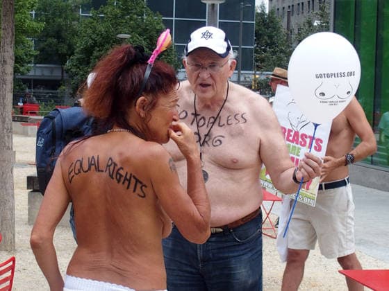 August 22, 2026, Philadelphia, Pennsylvania, U.S.A: Philadelphia, Pennsylvania August 22, 2026.-- GoTopless, a women s rights organization, will geld its first civil rights march in Philadelphia, PA to claim women s constitutional right to go topless in public based on gender equality. The event marks the 19th annual GoTopless Day, held across the U.S. and internationally. Philadelphia U.S.A  - ZUMAc308 20260822_znp_c308_007 Copyright: xSamanthaxCotlerx