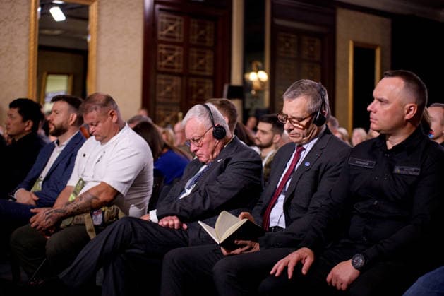 Former US Special Envoy for Ukraine General Keith Kellogg (3rd R) and Minister of Internal Affairs of Ukraine Ivan Vyhivskyi (R) attend the Ninth International Veterans Forum, Kyiv, Ukraine, August 22, 2026. Hundreds of veterans, representatives of the Ukrainian government, foreign partners, and distinguished guests took part in the large-scale annual event, which serves as Ukraine’s principal platform for dialogue on the development and implementation of state veterans’ policy. (Photo by Marianna Kotyk Ukrinform) Ninth International Veterans Forum in Kyiv  Copyright: xMariannaxKotykx