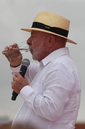 August 22, 2026, Rio De Janeiro, Rio De Janeiro, Brazil: Rio de Janeiro, Brazil, August 22 , 2026 : Brazilian President Luiz InoÂ¡cio Lula da Silva, who is running for re-election, held his first major campaign rally in the state of Rio de Janeiro on Saturday (22)...The event took place at MooÂßa Bonita Stadium, in Bangu, in the cityÃ¢â‚¬â ¢s West Zone. The stadium has a capacity of more than 9,000 people, and large screens were also set up outside the venue for supporters to follow the rally...The event marks an important moment in LulaÃ¢â‚¬â ¢s campaign in Rio de Janeiro, one of BrazilÃ¢â‚¬â ¢s most politically significant states. Rio De Janeiro Brazil  - ZUMAt142 20260822_aap_t142_004 Copyright: xFabioxTeixeirax