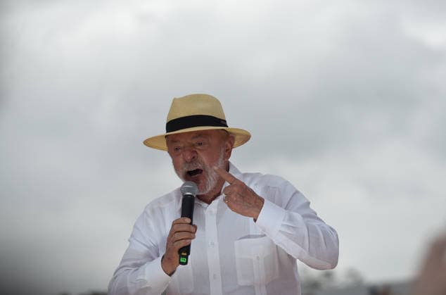 August 22, 2026, Rio De Janeiro, Rio De Janeiro, Brazil: Rio de Janeiro, Brazil, August 22 , 2026 : Brazilian President Luiz InoÂ¡cio Lula da Silva, who is running for re-election, held his first major campaign rally in the state of Rio de Janeiro on Saturday (22)...The event took place at MooÂßa Bonita Stadium, in Bangu, in the cityÃ¢â‚¬â ¢s West Zone. The stadium has a capacity of more than 9,000 people, and large screens were also set up outside the venue for supporters to follow the rally...The event marks an important moment in LulaÃ¢â‚¬â ¢s campaign in Rio de Janeiro, one of BrazilÃ¢â‚¬â ¢s most politically significant states. Rio De Janeiro Brazil - ZUMAt142 20260822_aap_t142_013 Copyright: xFabioxTeixeirax
