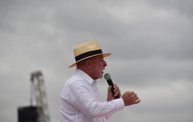 August 22, 2026, Rio De Janeiro, Rio De Janeiro, Brazil: Rio de Janeiro, Brazil, August 22 , 2026 : Brazilian President Luiz InoÂ¡cio Lula da Silva, who is running for re-election, held his first major campaign rally in the state of Rio de Janeiro on Saturday (22)...The event took place at MooÂßa Bonita Stadium, in Bangu, in the cityÃ¢â‚¬â ¢s West Zone. The stadium has a capacity of more than 9,000 people, and large screens were also set up outside the venue for supporters to follow the rally...The event marks an important moment in LulaÃ¢â‚¬â ¢s campaign in Rio de Janeiro, one of BrazilÃ¢â‚¬â ¢s most politically significant states. Rio De Janeiro Brazil  - ZUMAt142 20260822_aap_t142_016 Copyright: xFabioxTeixeirax