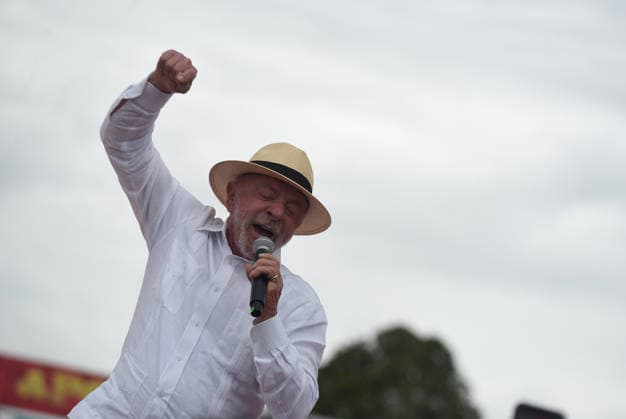 August 22, 2026, Rio De Janeiro, Rio De Janeiro, Brazil: Rio de Janeiro, Brazil, August 22 , 2026 : Brazilian President Luiz InoÂ¡cio Lula da Silva, who is running for re-election, held his first major campaign rally in the state of Rio de Janeiro on Saturday (22)...The event took place at MooÂßa Bonita Stadium, in Bangu, in the cityÃ¢â‚¬â ¢s West Zone. The stadium has a capacity of more than 9,000 people, and large screens were also set up outside the venue for supporters to follow the rally...The event marks an important moment in LulaÃ¢â‚¬â ¢s campaign in Rio de Janeiro, one of BrazilÃ¢â‚¬â ¢s most politically significant states. Rio De Janeiro Brazil - ZUMAt142 20260822_aap_t142_027 Copyright: xFabioxTeixeirax