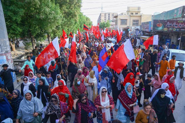 Sindh Action Committee March Hyderabad Pakistan Nationalist party workers carry flags as they march from Qasimabad to the Hyderabad bypass to protest the creation of new administrative units in Hyderabad, Pakistan, on August 22, 2026. The Sindh Action Committee organized the demonstration to demand that the province remain undivided. Hyderabad Sindh Pakistan Copyright: xJanxAlixLagharix