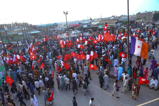Sindh Action Committee March Hyderabad Pakistan Nationalist party workers wave flags during a march from Qasimabad to the Hyderabad bypass to protest the creation of new administrative units in Hyderabad, Pakistan, on August 22, 2026. The Sindh Action Committee organized the demonstration to demand that the province remain undivided. Hyderabad Sindh Pakistan Copyright: xJanxAlixLagharix