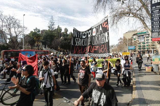 Santiago, August 22, 2026: Environmental groups march along the Alameda, the capital’s main thoroughfare. Christian Monsalve, Aton Chile, Santiago, Chile. Aton 1182719  Copyright: CHRISTIANxMONSALVE ATONxCHILE