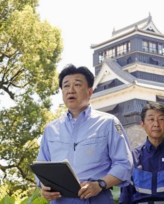Japan top spokesman visits quake-hit Kumamoto Japanese Chief Cabinet Secretary Minoru Kihara meets the press during a visit to quake-hit Kumamoto Castle in Kumamoto, southwestern Japan, on Aug. 22, 2026, following a powerful earthquake that struck the region on July 28.  A14AA0005626427P