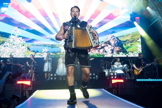 22.08.2026, Kitzbühel, Tennis Stadion, Kitzbühel Musikfestival,, Andreas Gabalier Kitzbühel Tennis Stadion Tirol Austria *** August 22, 2026, Kitzbühel, Tennis Stadium, Kitzbühel Music Festival, Andreas Gabalier, Kitzbühel Tennis Stadium, Tyrol, Austria  Copyright: xJustPictures.ch AlexanderxRaemyx