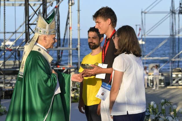 Pope Leo XIV’s Visit To The City of Rimini - Italy Pope Leo XIV presides over Holy Mass in Rimini, Central Italy, on August 22, 2026. Pope Leo XIV celebrated Mass at the port of Rimini, concluding a one-day pastoral visit that began in the Republic of San Marino and included an encounter with the participants in the ‘Meeting for Friendship Among Peoples’ in Rimini. Photo by (EV) Simone Risoluti Vatican Media ABACAPRESS.COM Rimini Italy  Copyright: xABACAx