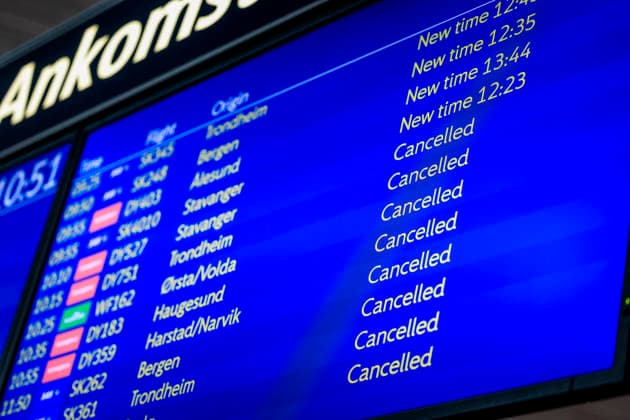 Flygelederforeningen gar ut i streik Gardermoen 20260823. Oslo lufthavn stenges fem timer sondag formiddag pa grunn av streik. Meklingen i oppgjoret for flygelederne pa norske flyplasser endte i brudd. Na er det streik blant flygeledere pa Gardermoen og pa Flesland. Foto: Amanda Pedersen Giske NTB Gardermoen Norge xRmiAgV4jCw EDITORIAL USE ONLY Ref:_BNCxRmiAgV4jCw.jpg *** Air Traffic Controllers Association Goes on Strike Gardermoen 20260823 Oslo Airport will be closed for five hours on Sunday morning due to a strike. Mediation in the collective bargaining agreement for air traffic controllers at Norwegian airports ended in a breakdown. Now there is a strike among air traffic controllers at Gardermoand at Flesland. Photo: Amand  Copyright: xAmandaxPedersenxGiskexx xNTBx