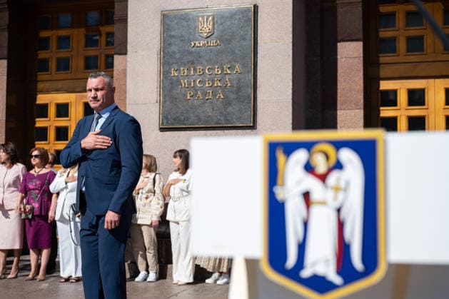 Ukraine marks National Flag Day in Kyiv KYIV, UKRAINE - AUGUST 23: Mayor of Kyiv Vitalii Klitschko attends the ceremony to raise the National Flag of Ukraine on Ukraine s National Flag Day in Kyiv, Ukraine, on August 23, 2026. Ukraine s National Flag Day was established as a national holiday on August 23, 2024, one day before Ukraine s Independence Day. Danylo Antoniuk Anadolu Kyiv Ukraine. Editorial use only. Please get in touch for any other usage.  Copyright: x2026xAnadoluxDanyloxAntoniukx