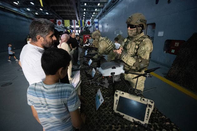 TEKNOFEST Blue Homeland KOCAELI, TURKIYE - AUGUST 23: Visitors tour TCG Sancaktar (L-403) as Turkish Navy personnel stand during TEKNOFEST Blue Homeland at the Golcuk Naval Shipyard Command in Kocaeli, Turkiye, on August 23, 2026. TCG Sancaktar carries out military missions including amphibious operations and mine-laying, and can also serve as a hospital, logistics support and evacuation ship in disaster zones. The event, organized under the leadership of the Turkish Ministry of National Defense and the Turkish Technology Team Foundation (T3 Foundation), with Anadolu serving as its Global Communication Partner, continues on its final day. Ibrahim Yozoglu Anadolu Kocaeli Turkey. Editorial use only. Please get in touch for any other usage.  Copyright: x2026xAnadoluxIbrahimxYozoglux