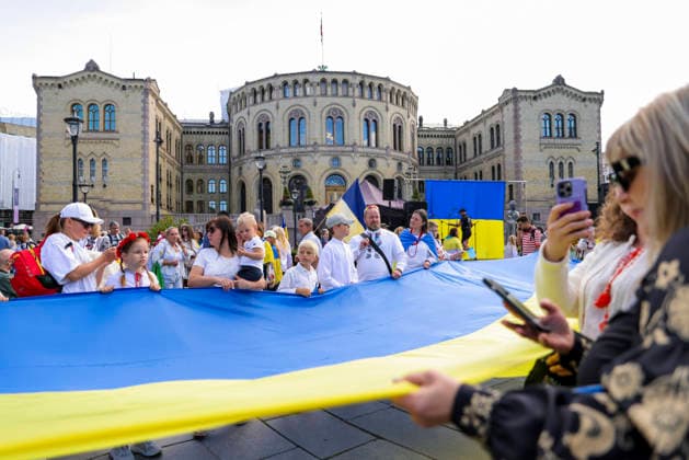 Markering av den ukrainske uavhengighetsdagen i Oslo Oslo 20260823. Markering av den ukrainske uavhengighetsdagen pa Eidsvolls plass utenfor Stortinget i Oslo. Foto: Amanda Pedersen Giske NTB Oslo Norge tLiwbslSwAs EDITORIAL USE ONLY Ref:_BNC_POLtLiwbslSwAs.jpg *** Celebration of Ukrainian Independence Day in Oslo Oslo 20260823 Celebration of Ukrainian Independence Day at Eidsvolls plass outside the Storting in Oslo Photo: Amanda Pedersen Giske, NTB, Oslo, Norway tLiwbslSwAs EDITORIAL USE ONLY Ref BNC POLtLiwbslSwAs jpg  Copyright: xAmandaxPedersenxGiskex xNTBx