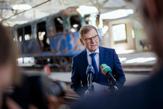 Johann Wadephul (CDU), Bundesaussenminister, gibt in einem zerstoerten U-Bahn Depot der Stadt Charkiw ein Pressestatement. Charkiw, 23.08.2026. Fotografiert im Auftrag des Auswaertigen Amtes Charkiw Ukraine *** Johann Wadephul (CDU), Federal Minister of Foreign Affairs, delivers a press statement at a destroyed subway depot in the city of Kharkiv. Kharkiv, August 23, 2026. Photographed on behalf of the Federal Foreign Office, Kharkiv, Ukraine. Copyright: xThomasxTrutschel AAx