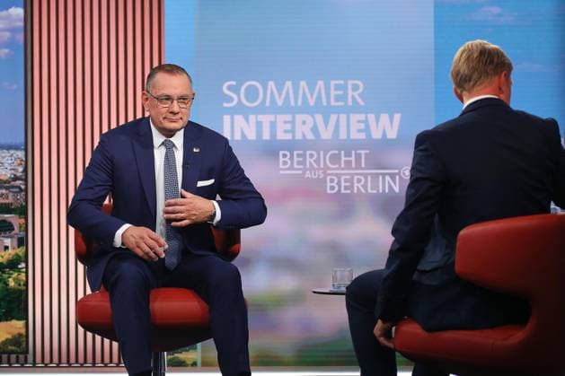 Berlin, Deutschland, 23.08.2026: ARD-Hauptstadtstudio: Sommerinterview: AfD-Chef Tino Chrupalla im Interview mit Markus Preiß *** Berlin, Germany, August 23, 2026 ARD Capital Studio Summer Interview: AfD Leader Tino Chrupalla in an interview with Markus Preiß Copyright: xdtsxNachrichtenagenturx dts_130794