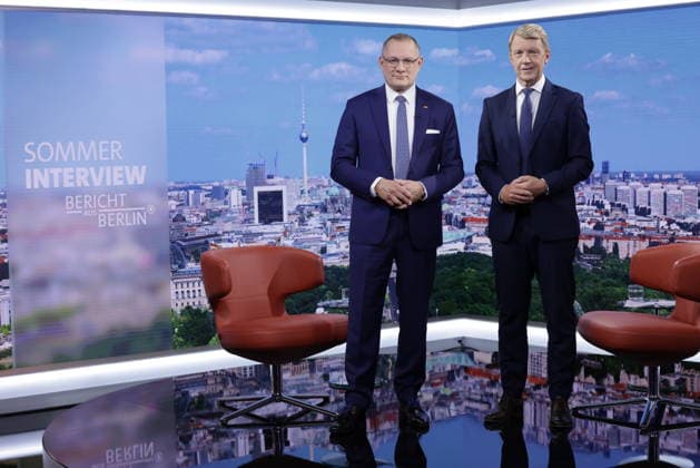 Tino Chrupalla, Vorsitzender der AfD, Moderator Markus Preiß, Deutschland, Berlin, ARD-Sommerinterview mit Tino Chrupalla, Vorsitzender der AfD, 23.08.2026 *** Tino Chrupalla, Chairman of the AfD; Host Markus Preiß; Germany, Berlin; ARD Summer Interview with Tino Chrupalla, Chairman of the AfD; August 23, 2026