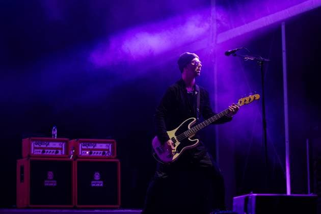 British band Skindred performs during the final concert in Vilar de Mouros, Portugal - 23 Aug 2026 Bassist, Dan Pugsley of the British band Skindred performs during the final concert of the fifth and last day of the Vilar de Mouros festival. Vilar de Mouros Portugal Copyright: xDiogoxBaptistax xSOPAxImagesx DB_Skindred20260822_015