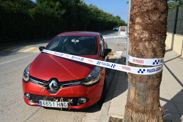 Damage after the storm in Tarragona - 23 Aug 2026 Police tape from the local police surrounds a car damaged by floodwaters after the storm in Roda de Bera, Tarragona. Following the storm in Tarragona, several cars and streets with damage are the result of the heavy downpour that fell on Friday, August 21st. Roda de Berà Spain Copyright: xRamonxCostax xSOPAxImagesx DamageafterthestorminTarragona_ RamonCosta_ RodadeBera_ August_ 23_2026 (13)
