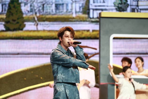 CHANGCHUN, CHINA - AUGUST 23: Singer actor Wang Yuexin performs on the stage during the opening of the 21st Changchun Film Festival on August 23, 2026 in Changchun, Jilin Province of China.  Copyright: xVCGx 111661786858