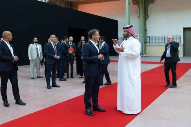 French President Emmanuel Macron and Saudi Arabia s Crown Prince Mohammed bin Salman (MBS) attend the closing ceremony of the Esports World Cup at the Grand Palais in Paris, France, on August 23, 2026. Raphael Lafargue, Pool Bestimage, Paris, France  Copyright: xRaphaelxLafarguex xPoolx xBestimagexRaphaelxLafarguex xPoolx xBestimagex