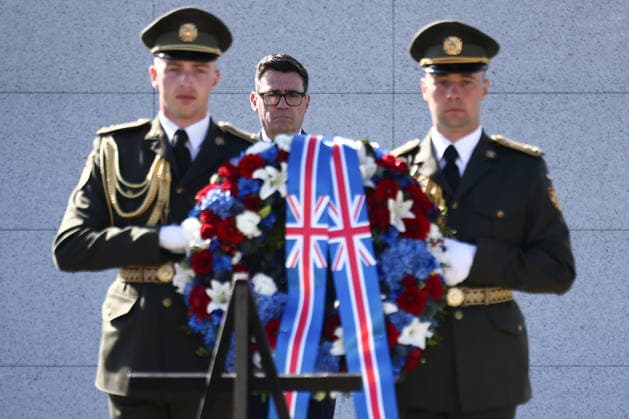 British PM Andy Burnham visits Ukraine Britain s prime minister Andy Burnham takes part in a wreath-laying ceremony at Ukraine s national military memorial cemetery in Hatne, southwest of Kyiv on August 24, 2026. Ukraine hosts a meeting of its key European backers on August 24 to press for critical air-defence supplies and more pressure on Moscow, with Russian attacks killing more civilians than at any time since the first months of the invasion., Credit:HENRY NICHOLLS PA ROTA - B68 Avalon Ukraine, Hatne  Copyright: xHENRYxNICHOLLSx xPAxROTAx-xB68x xAvalonx 1128171962