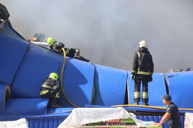 Five injured in Russian strikes on warehouse facilities in Ukraine s Odesa ODESA, UKRAINE - AUGUST 24: Firefighters work to extinguish a fire at a warehouse facility following a Russian strike in Odesa, Ukraine, on August 24, 2026. According to local authorities, five people were injured in strikes targeting warehouse facilities, with three hospitalized in moderate condition. Emergency crews continue to clear debris and deal with the aftermath of the attack at the affected sites. Arthur Shvits Anadolu Odessa Ukraine. Editorial use only. Please get in touch for any other usage.  Copyright: x2026xAnadoluxArthurxShvitsx