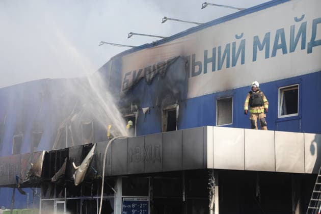Five injured in Russian strikes on warehouse facilities in Ukraine s Odesa ODESA, UKRAINE - AUGUST 24: Firefighters work to extinguish a fire at a warehouse facility following a Russian strike in Odesa, Ukraine, on August 24, 2026. According to local authorities, five people were injured in strikes targeting warehouse facilities, with three hospitalized in moderate condition. Emergency crews continue to clear debris and deal with the aftermath of the attack at the affected sites. Arthur Shvits Anadolu Odessa Ukraine. Editorial use only. Please get in touch for any other usage.  Copyright: x2026xAnadoluxArthurxShvitsx