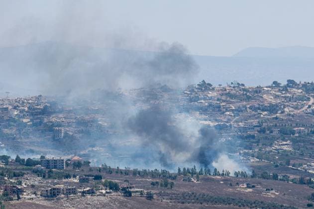 Smoke rises after Israeli strike hits southern Lebanon despite ceasefire MARJAYOUN, LEBANON - AUGUST 24: Smoke rises after an Israeli strike targeted the town of Khiam in the Marjayoun district of southern Lebanon, despite an existing ceasefire agreement, on August 24, 2026. Ramiz Dallah Anadolu Marjayoun Lebanon. Editorial use only. Please get in touch for any other usage.  Copyright: x2026xAnadoluxRamizxDallahx