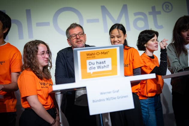 Werner Graf, Bündnis 90 Die Grünen, während der Präsentation des Wahl-o-Maten;Wahl-o-Mat zur Berliner Landeswahl 2026 geht online - Vorstellung des Wahl-o-Maten, Berlin Berlin Deutschland Berliner Landeszentrale für pol *** Werner Graf, Alliance 90 The Greens, during the presentation of the Wahl o Maten tool for the 2026 Berlin state election; online presentation of the Wahl o Maten tool, Berlin, Berlin, Germany; Berlin State Office for Pol