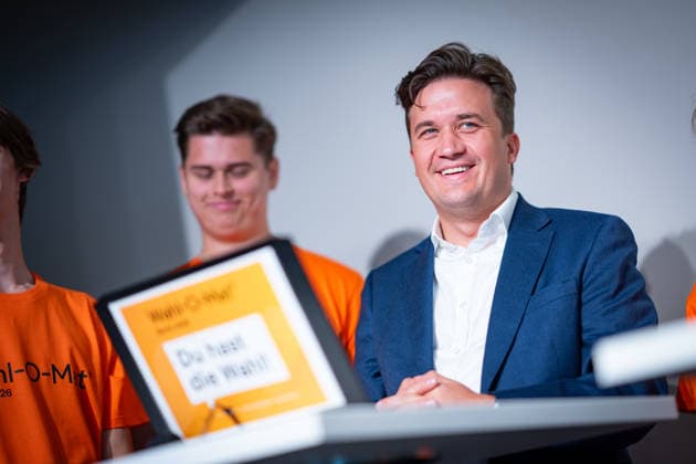 Lukas Krieger, CDU, während der Präsentation des Wahl-o-Maten;Wahl-o-Mat zur Berliner Landeswahl 2026 geht online - Vorstellung des Wahl-o-Maten, Berlin Berlin Deutschland Berliner Landeszentrale für pol *** Lukas Krieger (CDU) during the presentation of the Wahl o Maten campaign for the 2026 Berlin state election; online presentation of the Wahl o Maten campaign, Berlin, Berlin, Germany, Berlin State Office for Pol