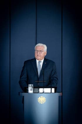 Schlüsselübergabe, temporärer Amtssitz, Bundespräsident, Frank-Walter Steinmeier Berlin, Amtssitz am Spreebogen, Ansprache, Schlüsselübergabe, temporärer Amtssitz, Bundespräsident, Frank-Walter Steinmeier Berlin Berlin GER *** Key handover, temporary official residence, Federal President, Frank-Walter Steinmeier, Berlin, official residence at Spreebogen, speech, key handover, temporary official residence, Federal President, Frank-Walter Steinmeier, Berlin, Berlin, GER