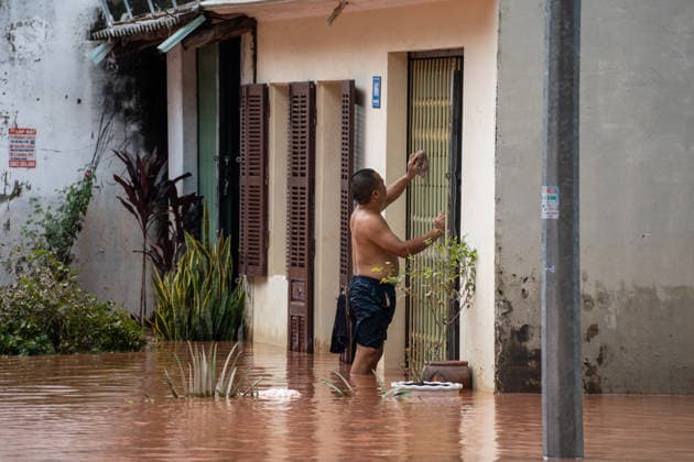 Typhoon Narra floods Lang Son, Vietnam LANG SON, VIETNAM - AUGUST 24: Residents and soldiers clear debris and assist with cleanup operations following flooding in L?ng Son, Vietnam, on August 24, 2026. The flooding, caused by heavy rains associated with Typhoon No. 4, has affected homes, roads and businesses across the province. Magdalena Chodownik Anadolu Lang Son Vietnam. Editorial use only. Please get in touch for any other usage.  Copyright: x2026xAnadoluxMagdalenaxChodownikx