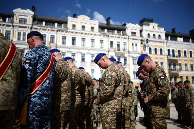 Ukraine Independence Day National Guard of Ukraine and a Ukrainian Naval Infantry attend a commemorative ceremony marking Ukraine s 35th Independence Day outside St. Sofia cathedral in Kyiv on August 24, 2026. Ukraine hosts a meeting of its key European backers on August 24 to press for critical air-defence supplies and more pressure on Moscow, with Russian attacks killing more civilians than at any time since the first months of the invasion. The leaders of Luxembourg, Moldova, Estonia and EU Council President Antonio Costa are also in Kyiv for the talks hosted on Ukraine s Independence Day and which come amid the war s latest escalation., Credit:HENRY NICHOLLS PA ROTA - B68 Avalon Ukraine, Hatne  Copyright: xHENRYxNICHOLLSx xPAxROTAx-xB68x xAvalonx 1128204827