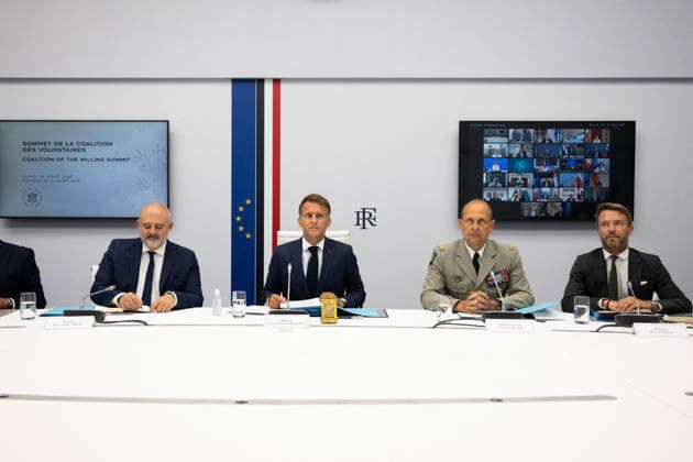 Videoconference Meeting Of The Coalition Of The Willing - Paris Emmanuel Macron, French President, during a videoconference meeting of the Coalition of the Willing with Diplomatic Adviser, G20 Sherpa, G7 Sherpa Emmanuel Bonne, Secretary-General Pierre Andre Imbert, Chief of the Military Staff Vincent Giraud, Adviser for Strategic Affairs and Disarmament Xavier Chatel . Elysee Palace, Paris, France, on Monday, August 24, 2026. Photo Jeanne Accorsini Pool ABACAPRESS.COM Paris France  Copyright: xAccorsinixJeanne Pool ABACAx